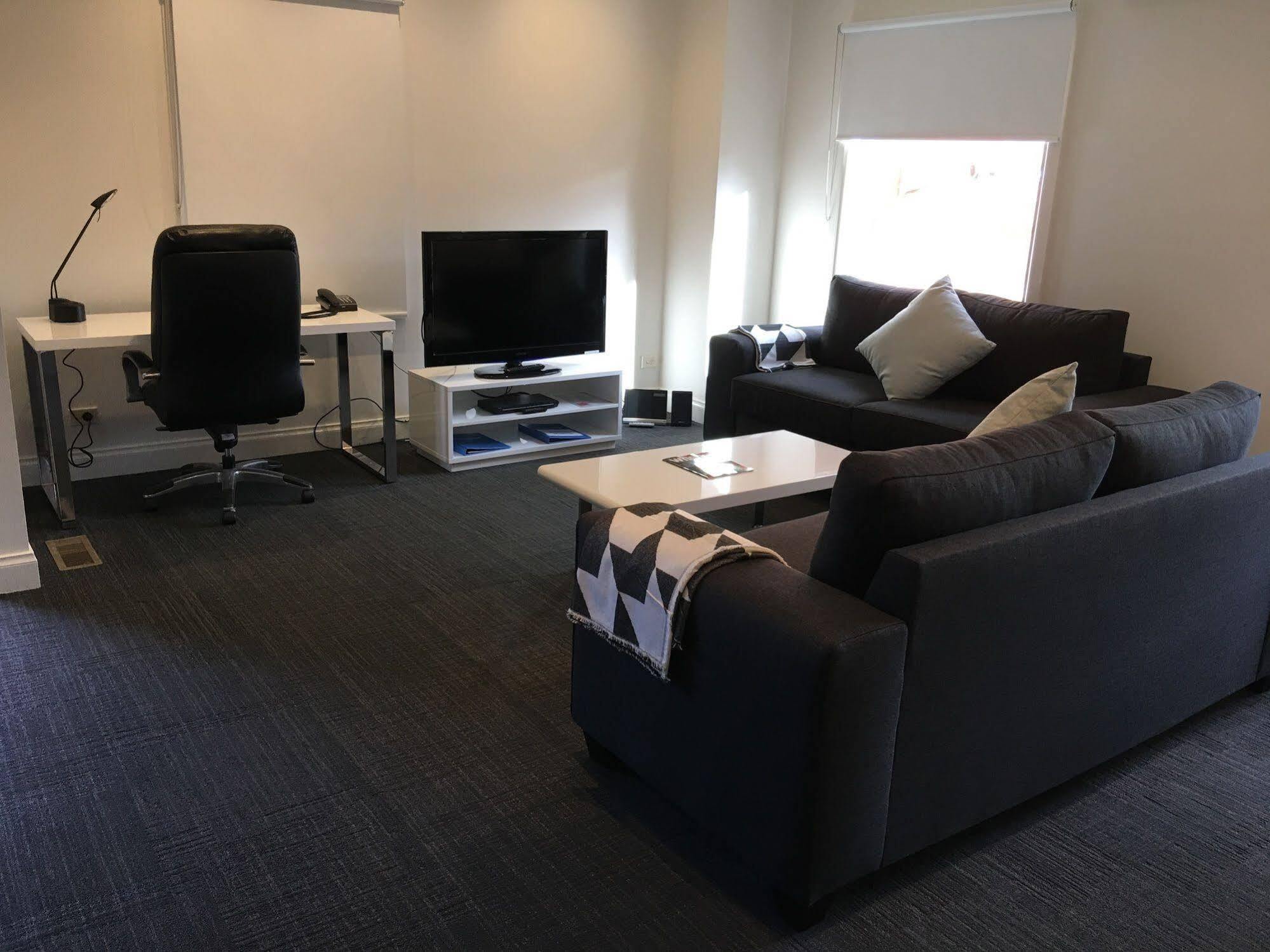 Kimberley Gardens Hotel, Serviced Apartments And Serviced Villas Melbourne City Exterior foto
